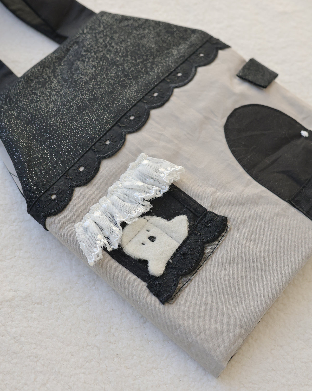 Haunted Dollhouse Play Bag · Halloween