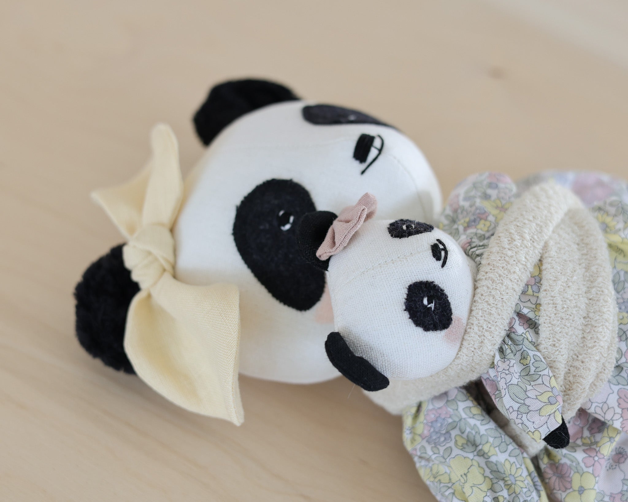 Poupée Panda maman + bébé en peluche