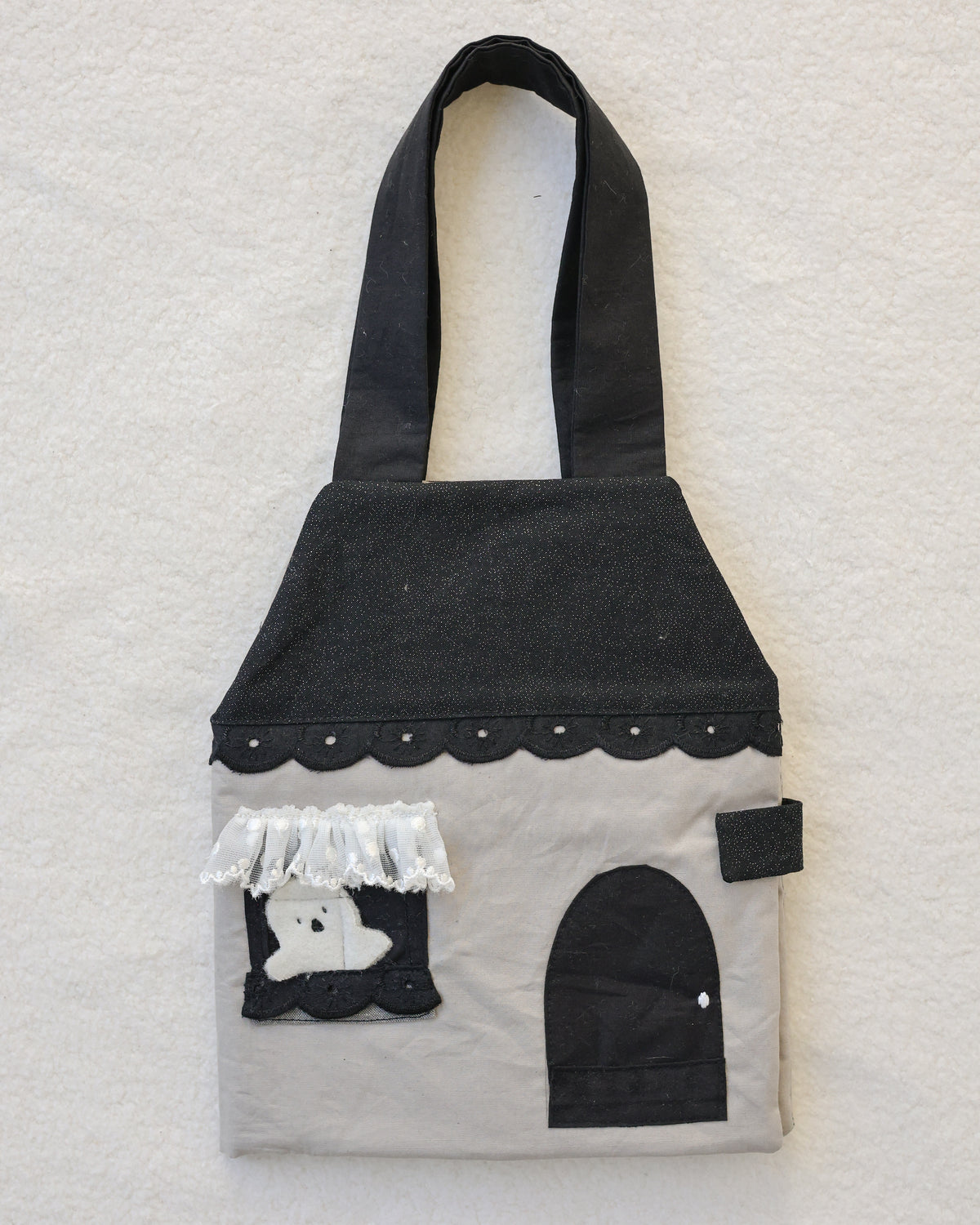 Haunted Dollhouse Play Bag · Halloween