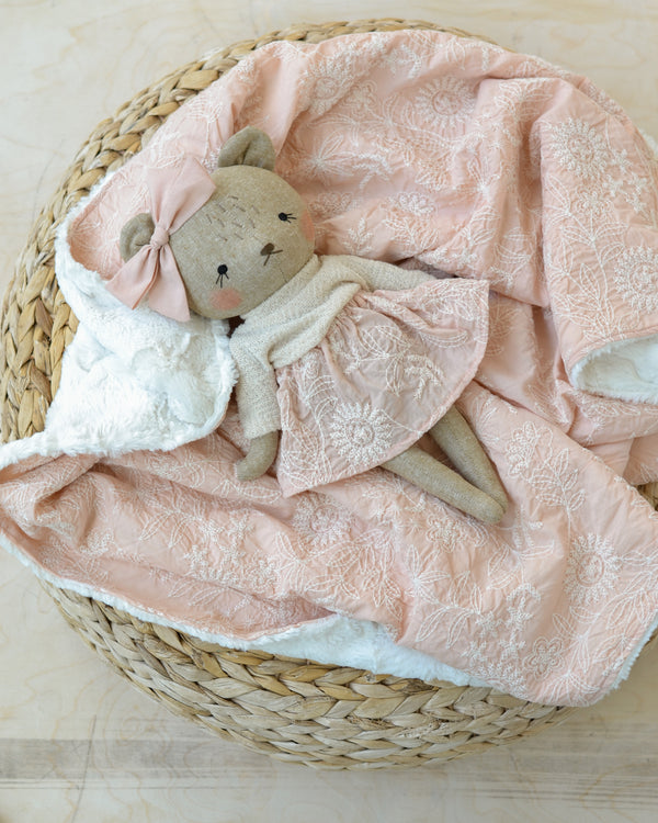 Ensemble floral poupée lapin et couverture